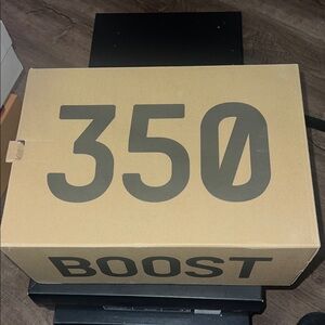 Yeezy Boost 350 Box in Tan and Black